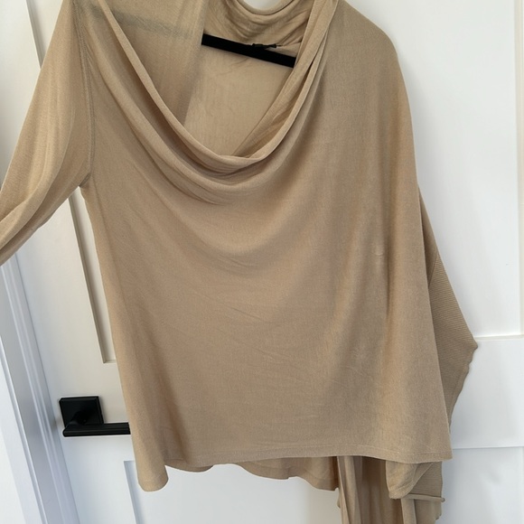 DKNY long sleeved wrap-front cardigan. Great transitional piece,dress up or down - Picture 4 of 6